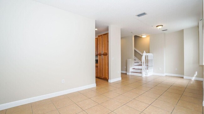 Building Photo - 3833 NW 5th Terrace