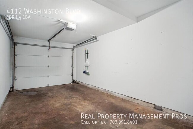 Building Photo - 4112 Washington Blvd