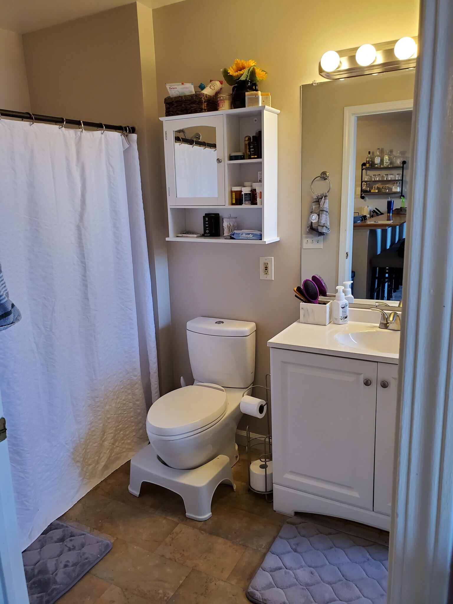 Building Photo - 131 Hildred Dr