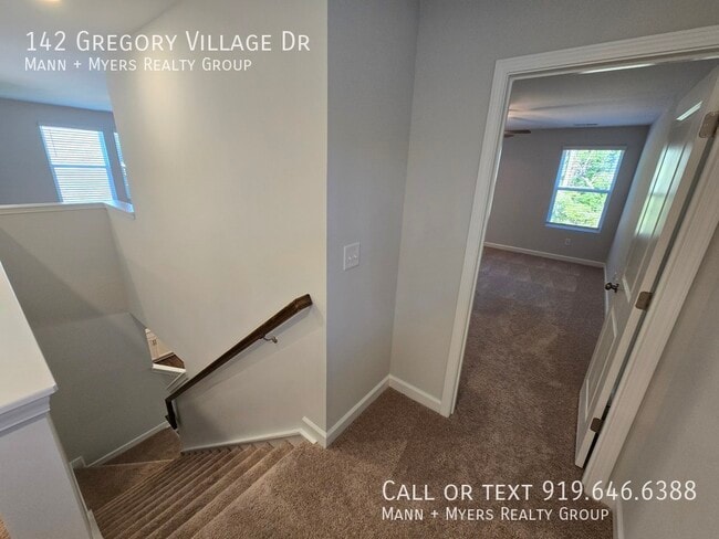 Building Photo - 142 Gregory Vlg Dr