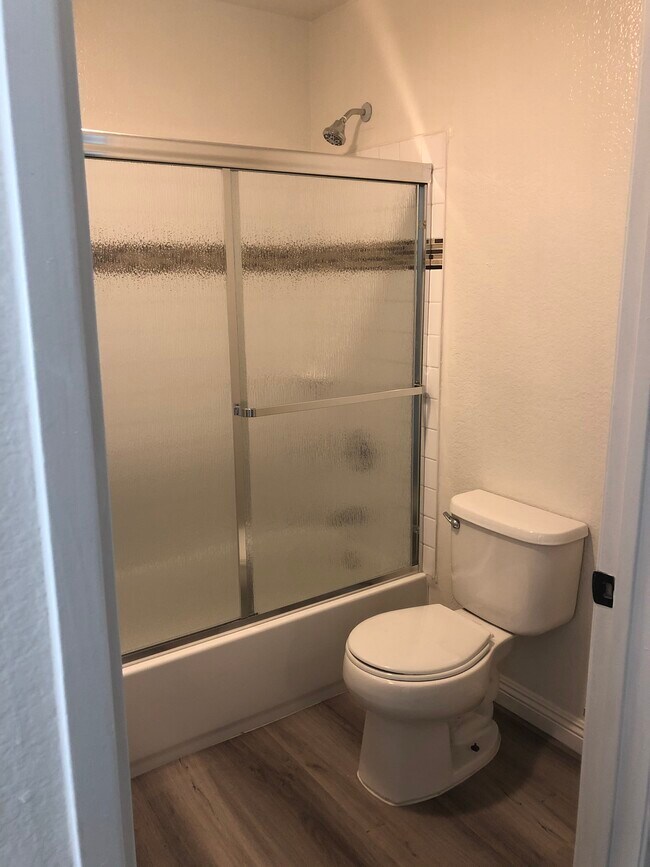 Building Photo - 1320 Venice Blvd