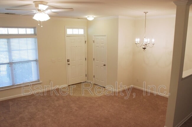 Building Photo - 11711 Mezzanine Dr