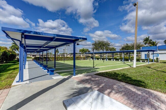 Building Photo - 2680 Barkley Dr E