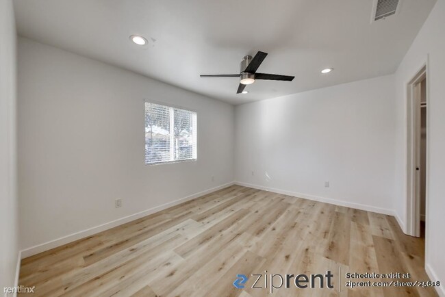 Building Photo - 1 br, 1 bath Triplex - 4403 Michigan Ave, ...