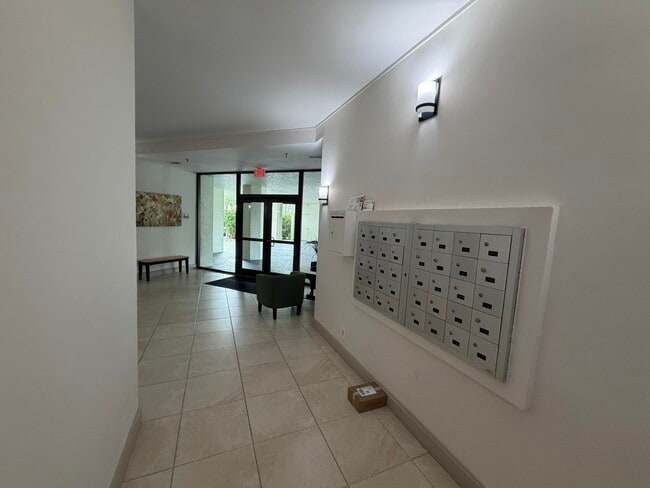 Building Photo - 6463 La Costa Dr