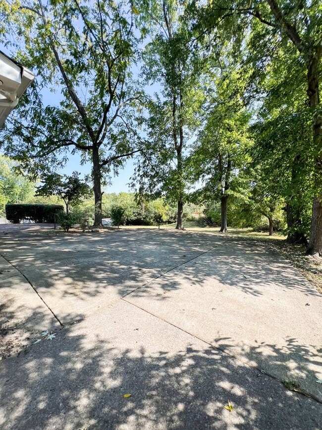 Building Photo - 2108 Barkley Dr