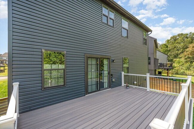 Building Photo - 1216 City View Ln