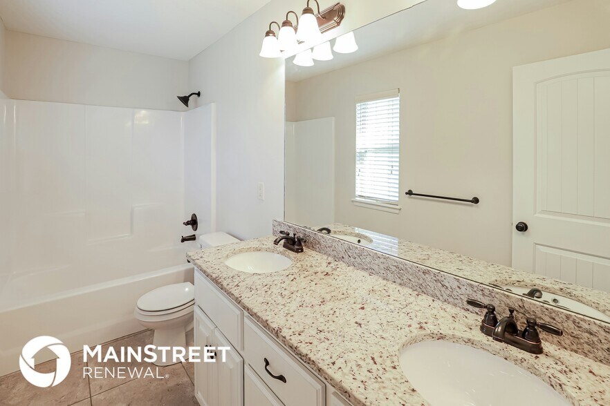 Building Photo - 18613 East 20th St S