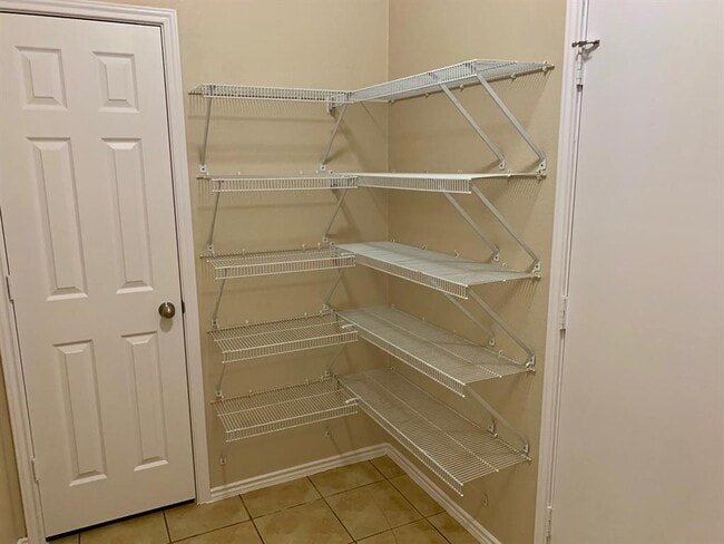 Building Photo - 1509 Huckleberry Ln