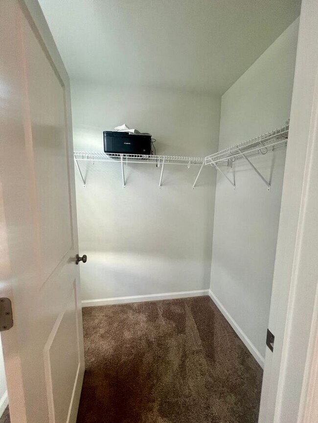 Building Photo - Parsons Mill Castle Hayne, 4BR, 2 Car Gara...