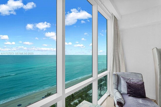 Building Photo - 16051 Collins Ave