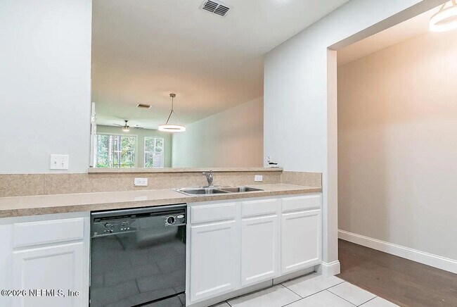 Building Photo - 5924 Bartram Village Dr