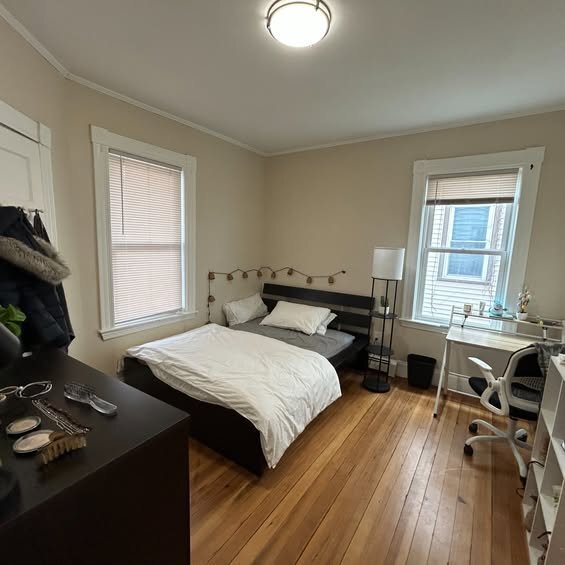 Building Photo - 11 Harold St