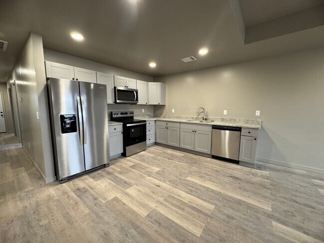 Building Photo - 1120 Caprock St