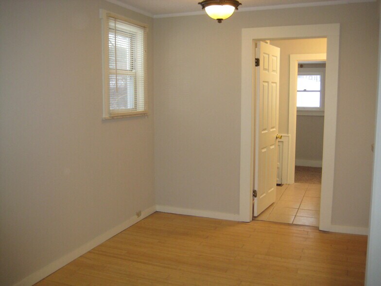 Dining Area - 1115 Emmet St