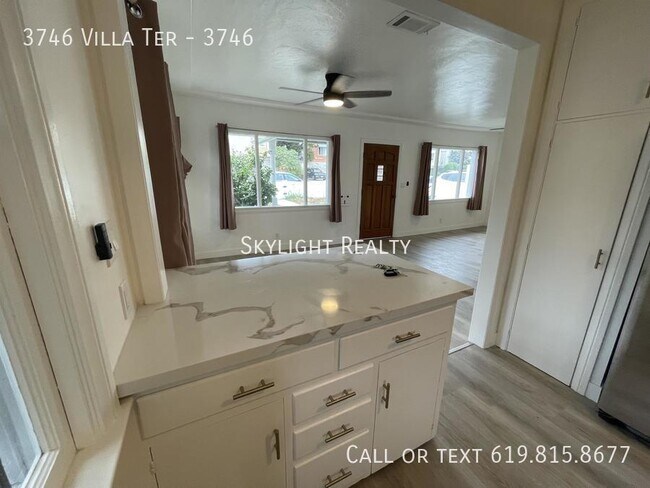 Building Photo - 3746 Villa Terrace