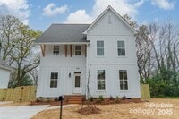 Building Photo - 576 Reid St