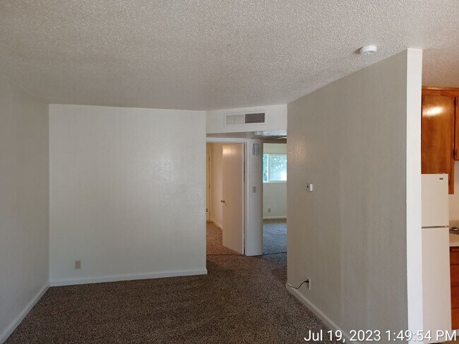 Building Photo - Garden Square Apartments
