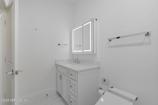 Building Photo - 200 Ocean Crest Dr