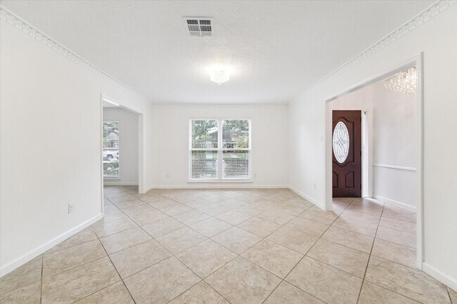 Building Photo - 10211 Olympia Dr