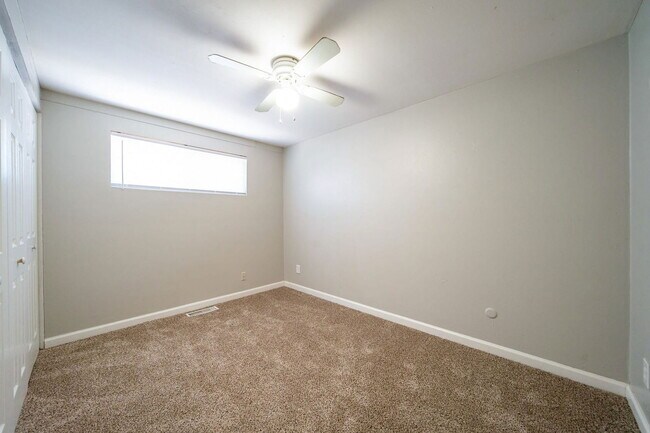 Building Photo - 509 Elsmere St