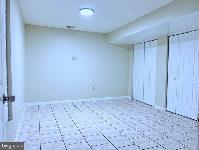 Building Photo - 8186 Paper Birch Dr