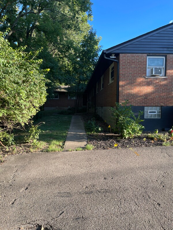 Building Photo - 7901 Camargo Rd