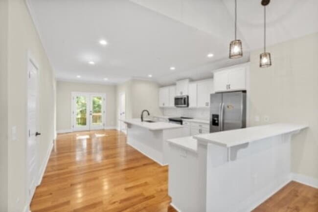 Building Photo - 155 Piney Ln