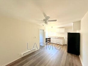 Building Photo - 929 1/2-929 1/2 Camulos St