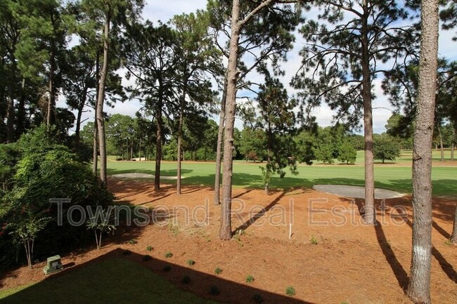 Building Photo - 209 Fairway Dr