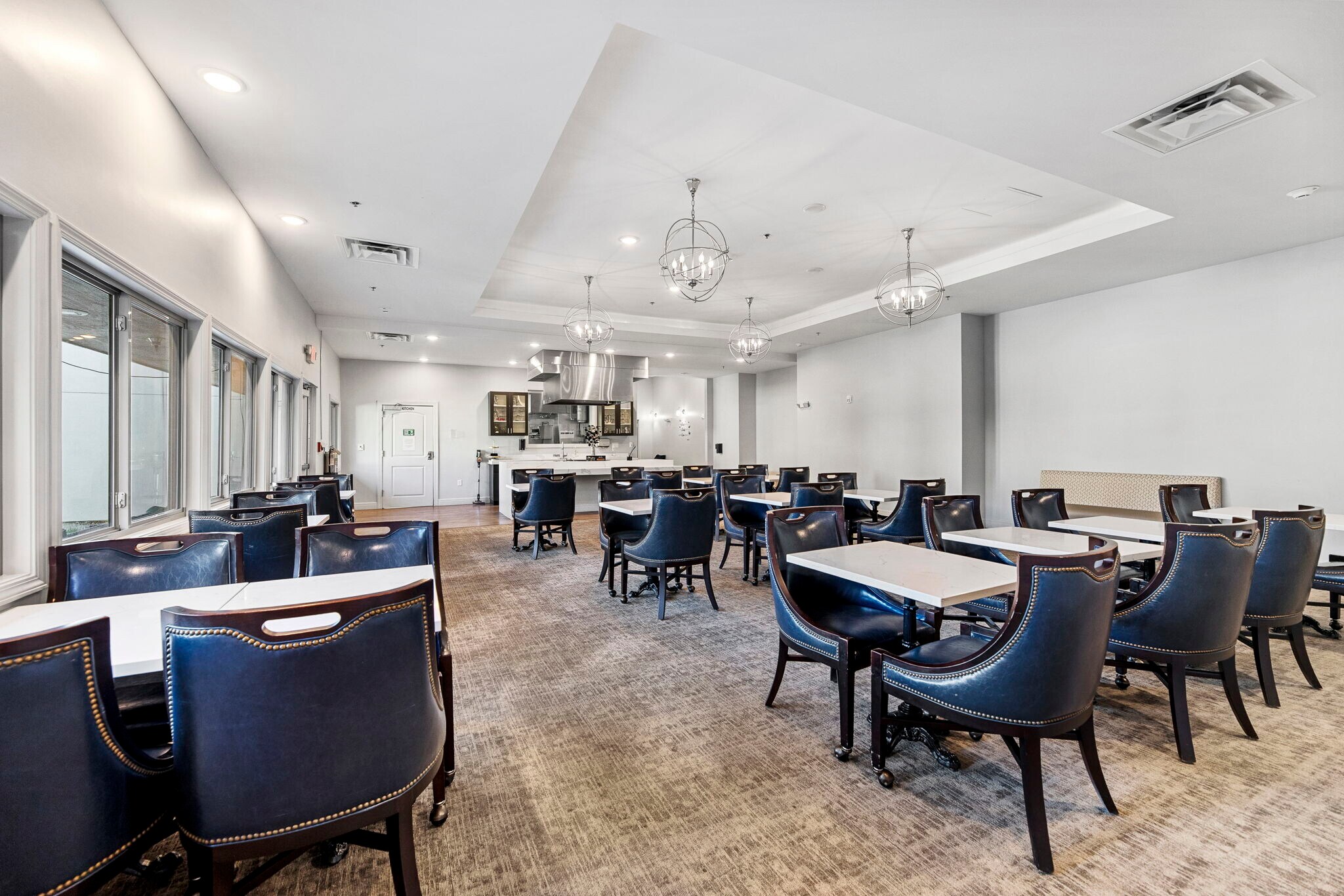 Building Photo - 2900 NE Kendallwood Pkwy