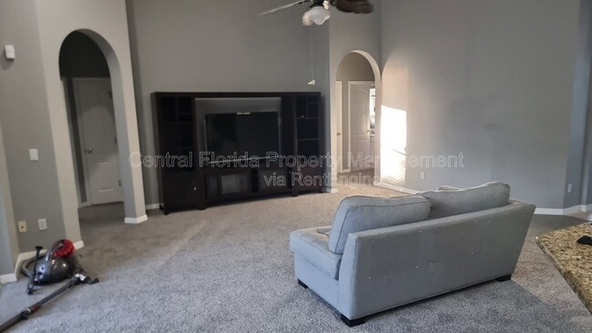 Building Photo - 909 Arbormoor Pl