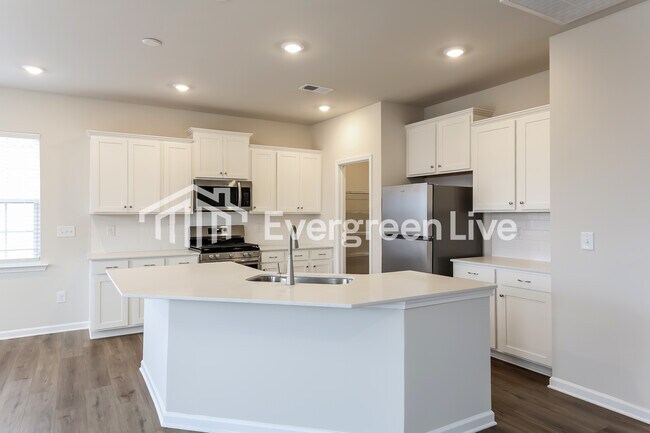 Building Photo - now