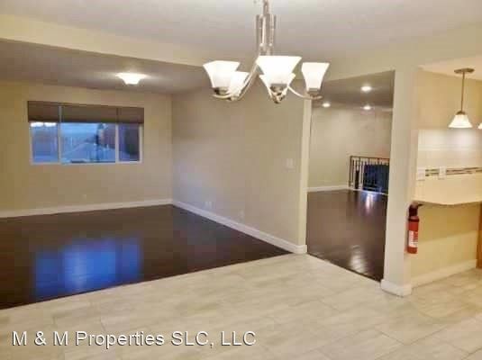 Building Photo - 4 br, 3 bath House - 2312 E Catalina Dr