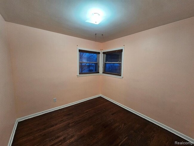 Building Photo - 1501 Silvery Ln