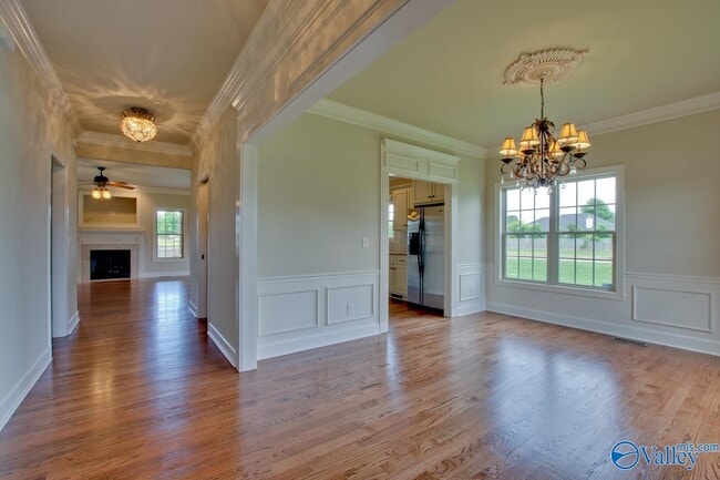 Building Photo - 4905 Saddle Ridge Dr SE