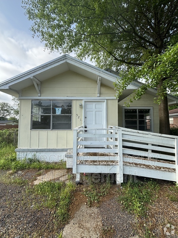 Building Photo - 521 62nd St