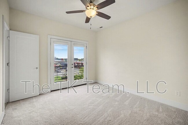 Building Photo - 2712 Grand Union Way