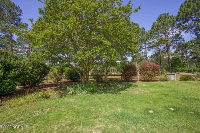 Building Photo - 127 Pine Lake Dr