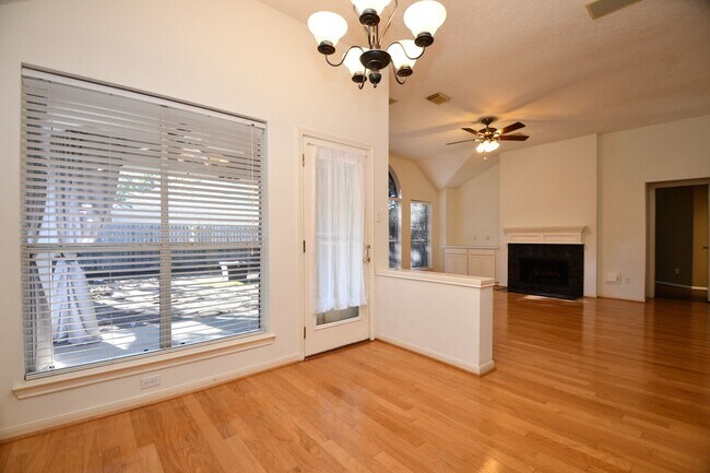 Building Photo - 1215 Wood Haven Ct