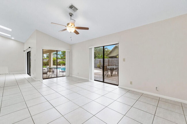Building Photo - 13485 Orchid Ct