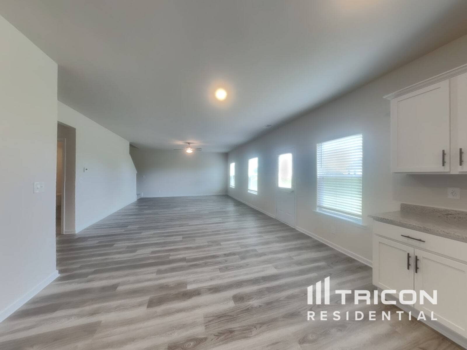 Building Photo - 247 Oliver Dr