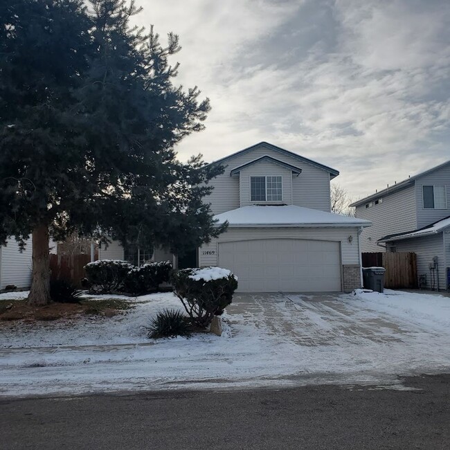 Primary Photo - Charming West Boise Home with Spacious Yar...