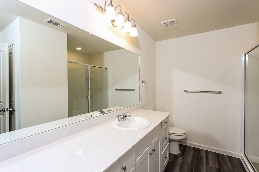 Building Photo - 1818 Sandlin Dr