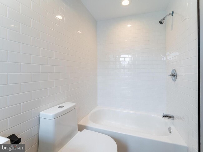 Bathroom 2 - 2232 Manton St