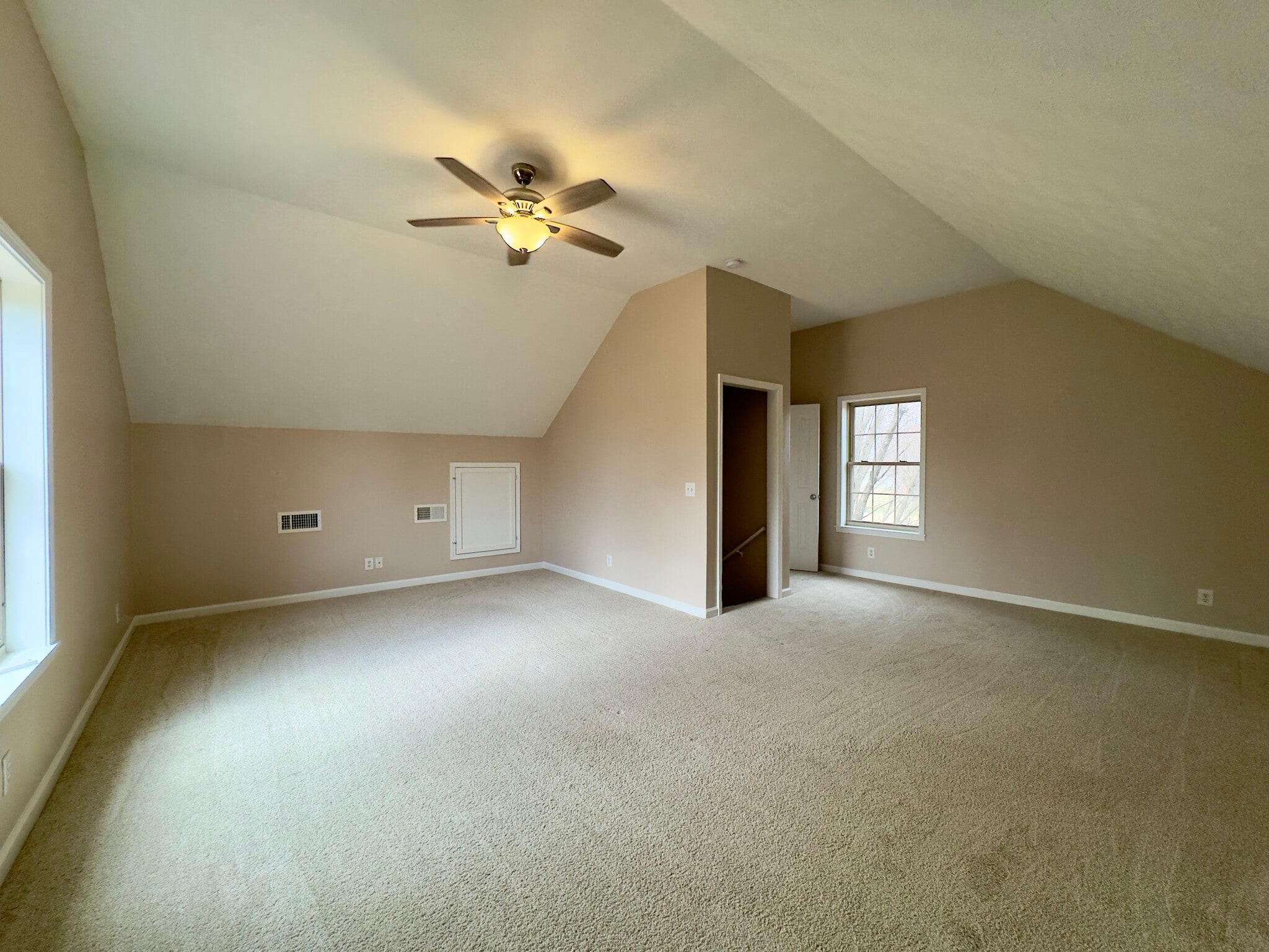 Building Photo - 2013 Smith Cir