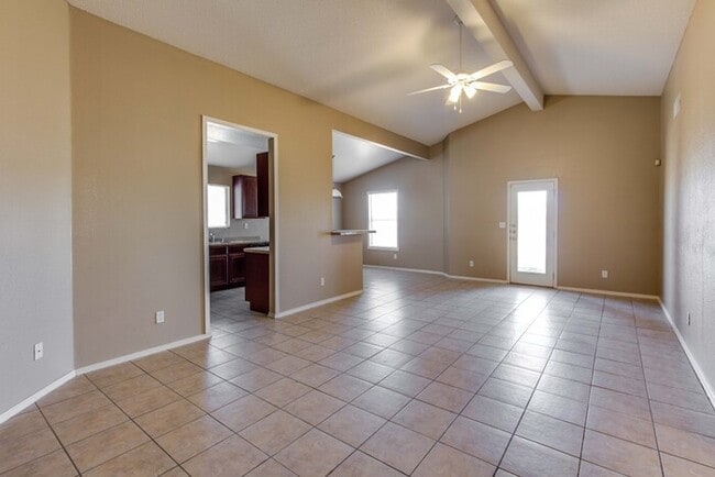Building Photo - Charming Santa Fe style home in Tierra Del Este Subdivision.
