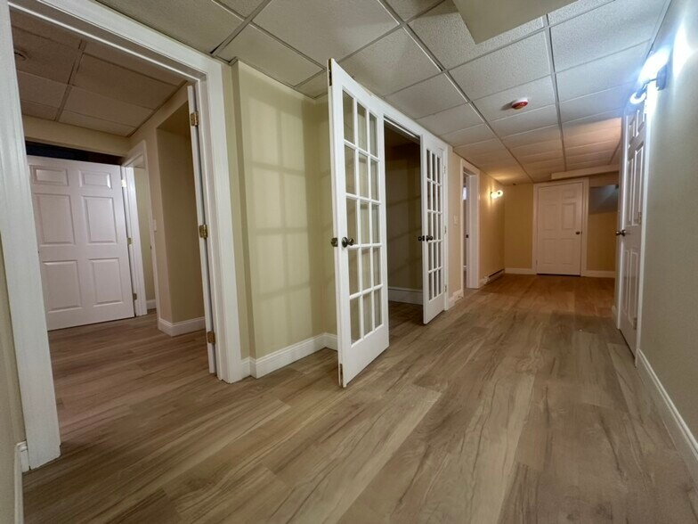 Building Photo - 184 Saint Paul St