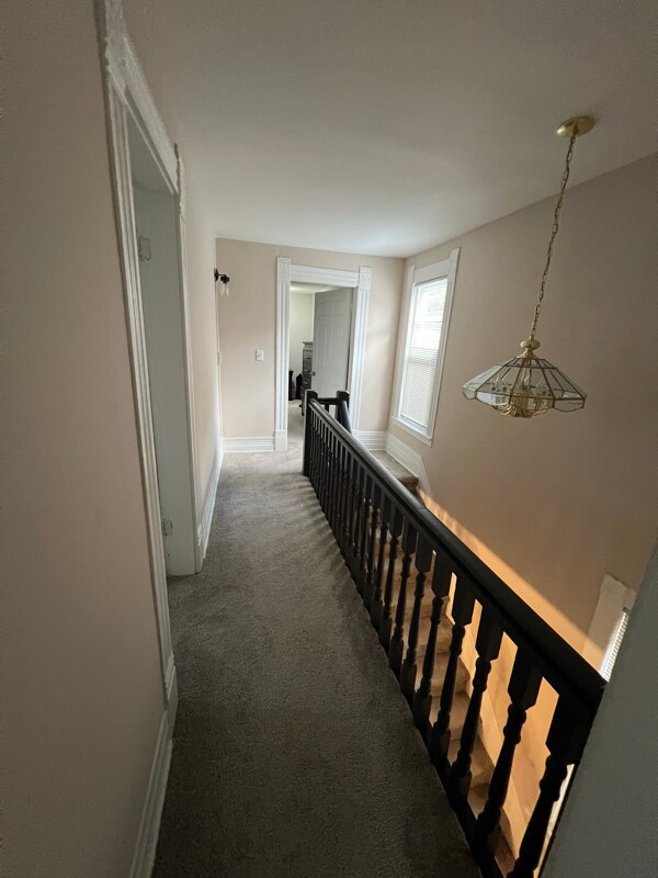 Building Photo - 322 E Chestnut St