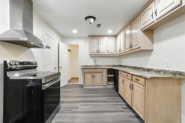Building Photo - 7841 Abbott Dr